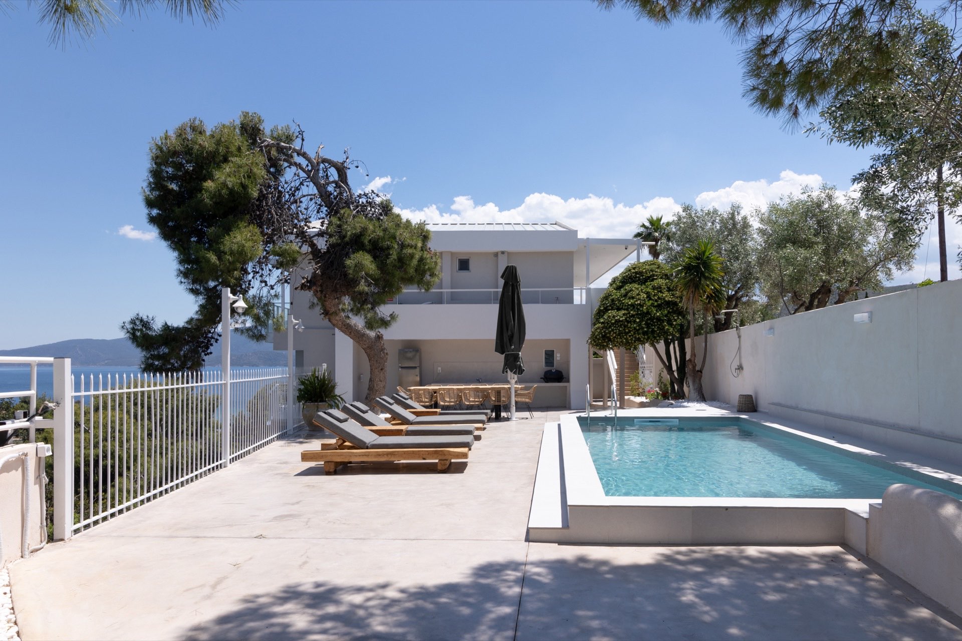 Villa with pool and sea view in Loutraki, Greece